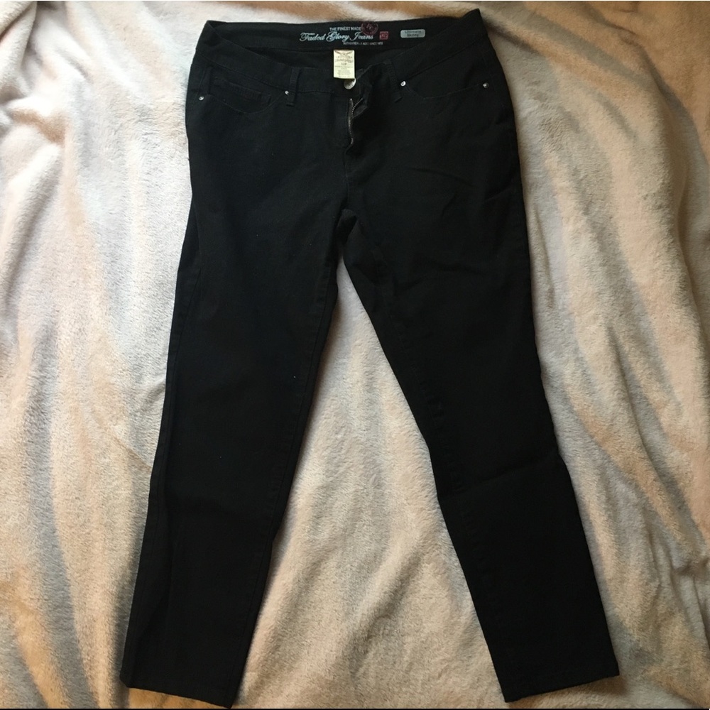 Black skinny jeans